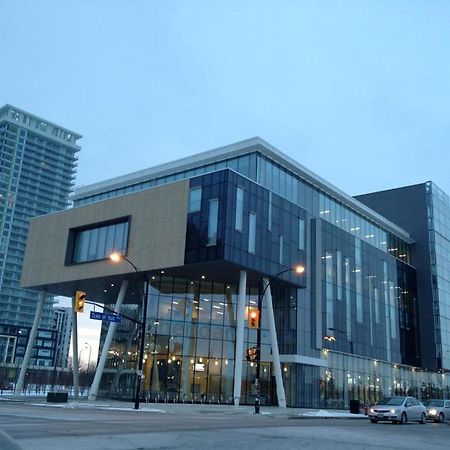 Square One Fully Furnished Suite Mississauga Exterior foto